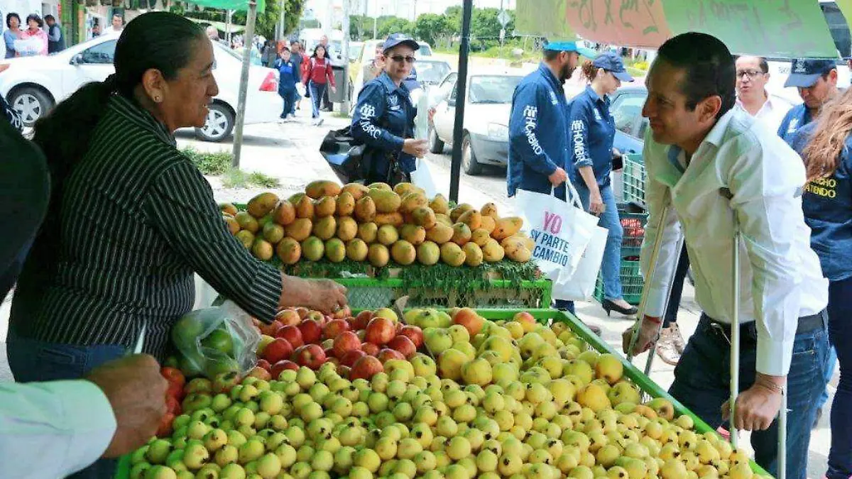 RECORRE EL GOBERNADOR